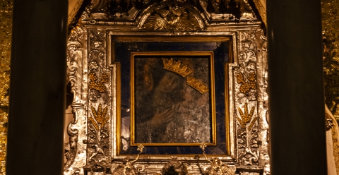 Simboli cavallereschi, absidi nascoste e una Madonna Nera: � il borgo medievale di Sovereto